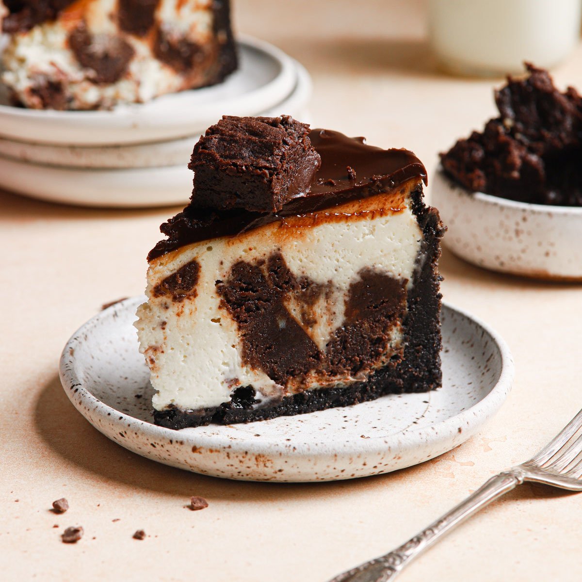 What is a brown cheese cake exactly? (Learn about this unique and delicious dessert)