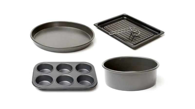 Metal vs silicone bread mold pan which is better? Compare the pros and cons for your needs.