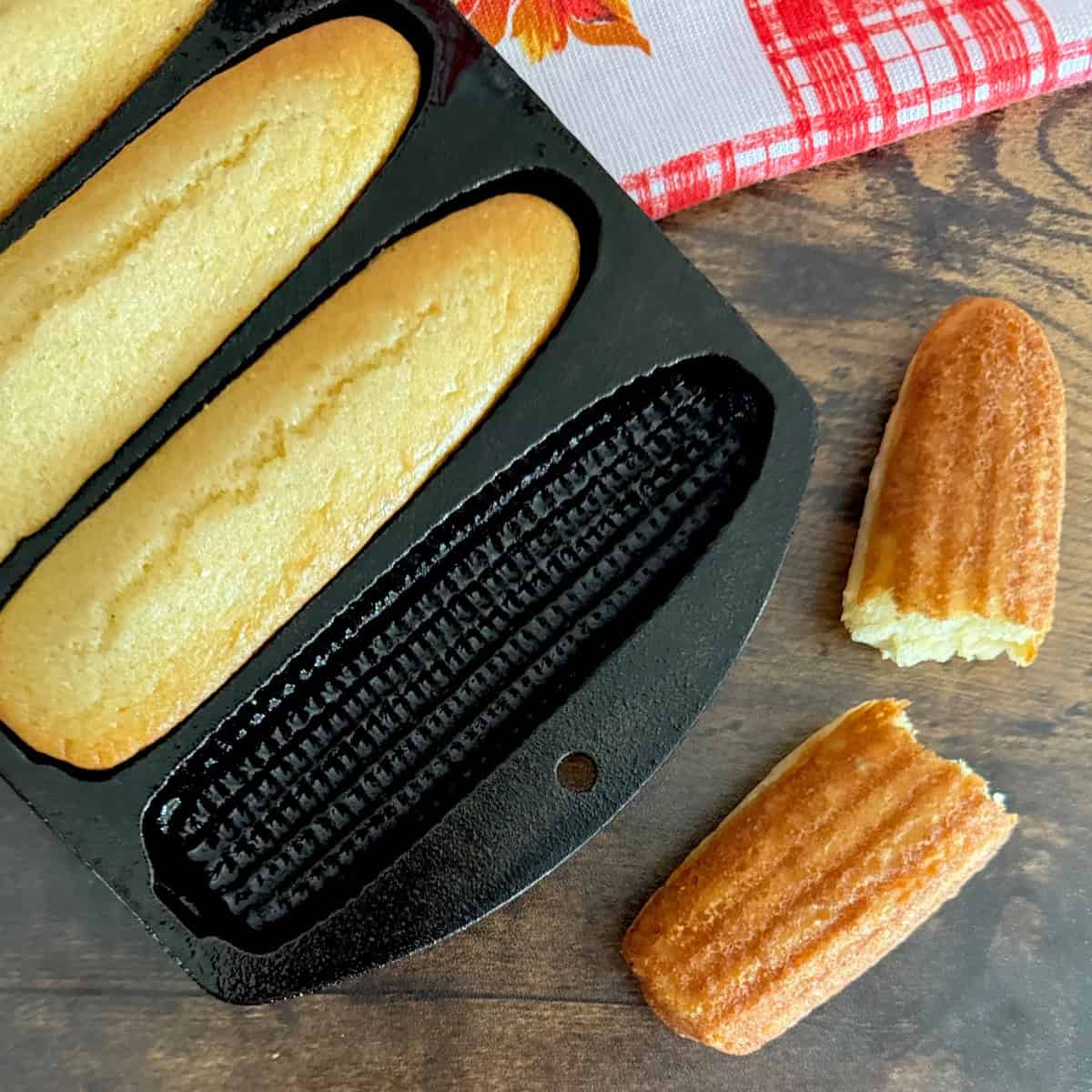 How do you use a corn bread mold? Get simple steps for making amazing cornbread right in your kitchen!
