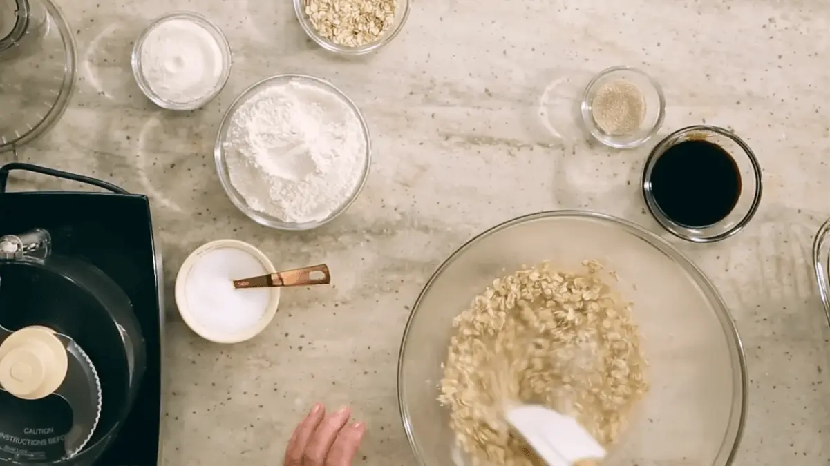 How do you bake a classic oat molasses bread recipe maine? Our step by step instructions make it simple.