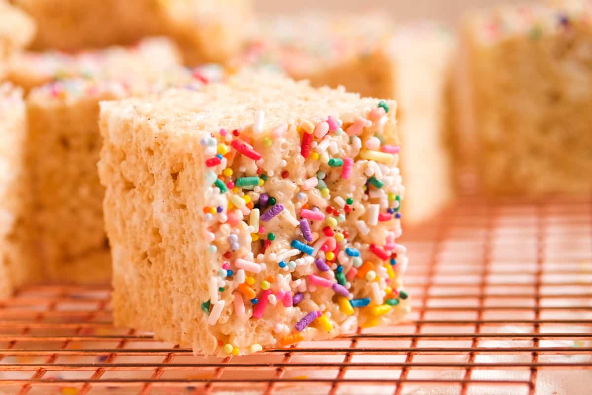 Rice krispie treats butter substitute: does it work well? (Yes! Learn to make amazing, chewy bars!)
