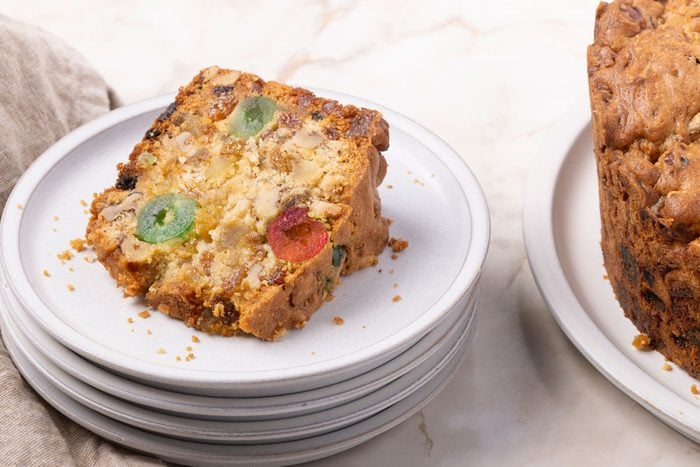 What makes a good nut free fruit cake? (Find out how to bake the tastiest one easily!)
